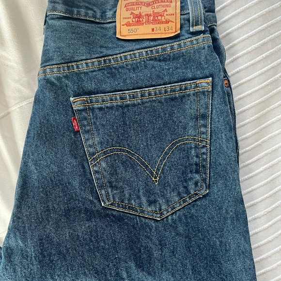 Levi’s 550s 34x34 - Picture 2 of 6